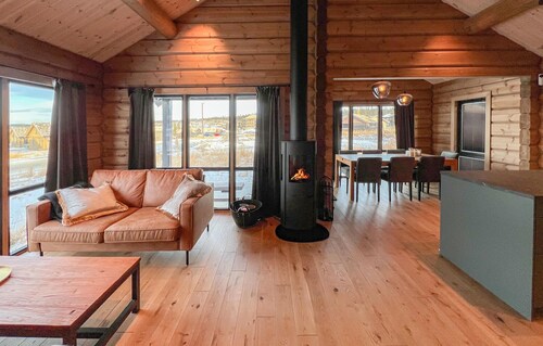 Amazing home in øyer with WiFi