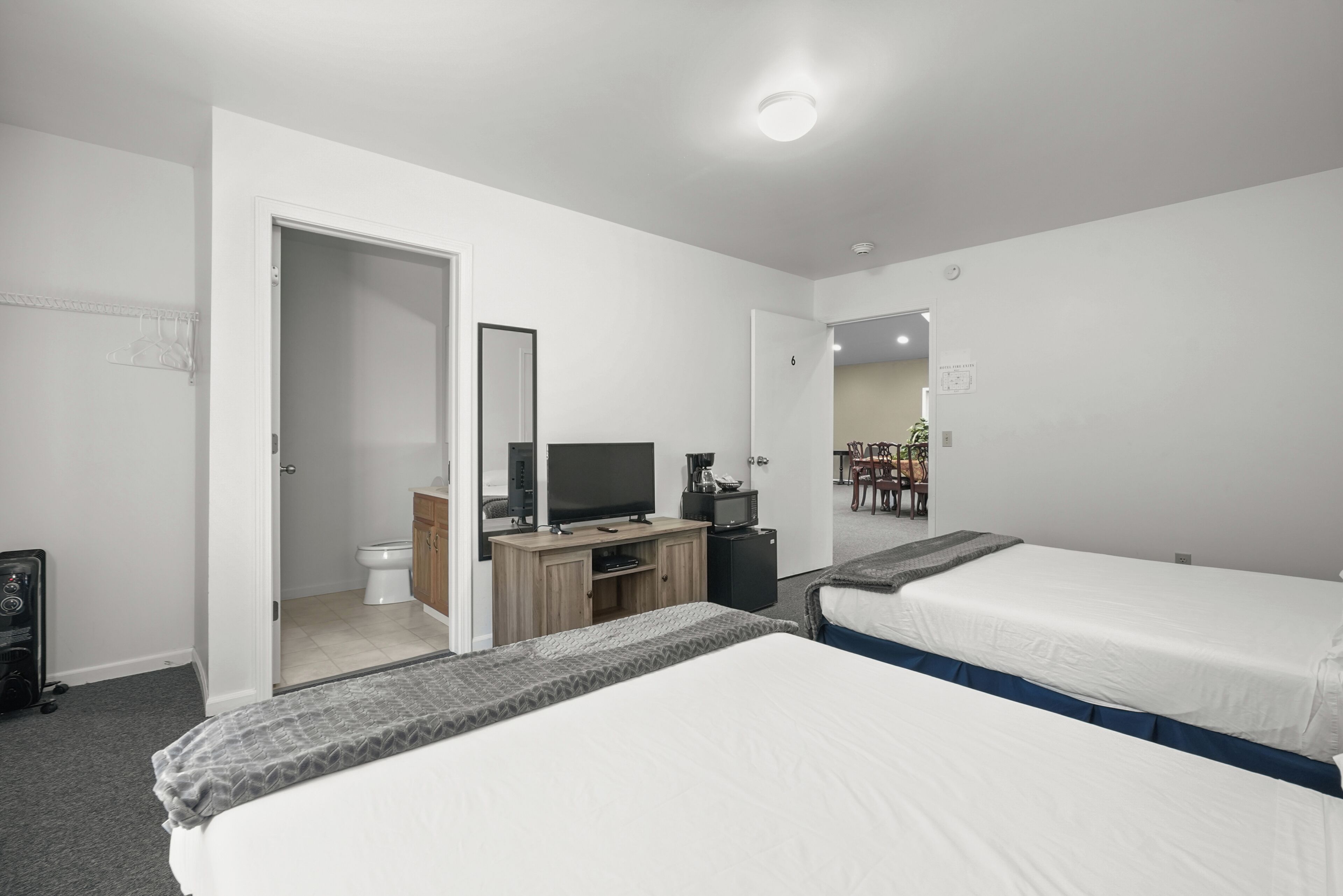 12 間睡房、免費 Wi-Fi、床單