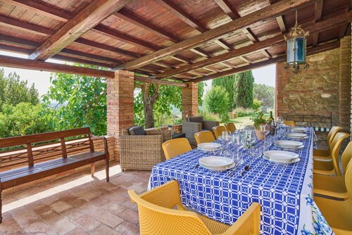 Villa Madonna del Giglio by MMega