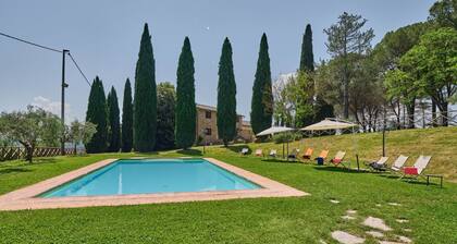 Villa Madonna del Giglio by MMega