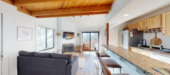 Close to Lifts | Pet Friendly | In Town | Angel Fire Chalet 38