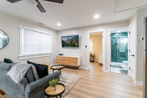 Lakeside Oasis Cottage - Indian Lake!