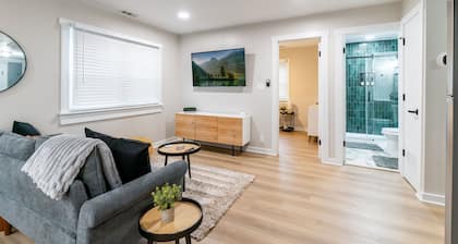 Lakeside Oasis Cottage - Indian Lake!