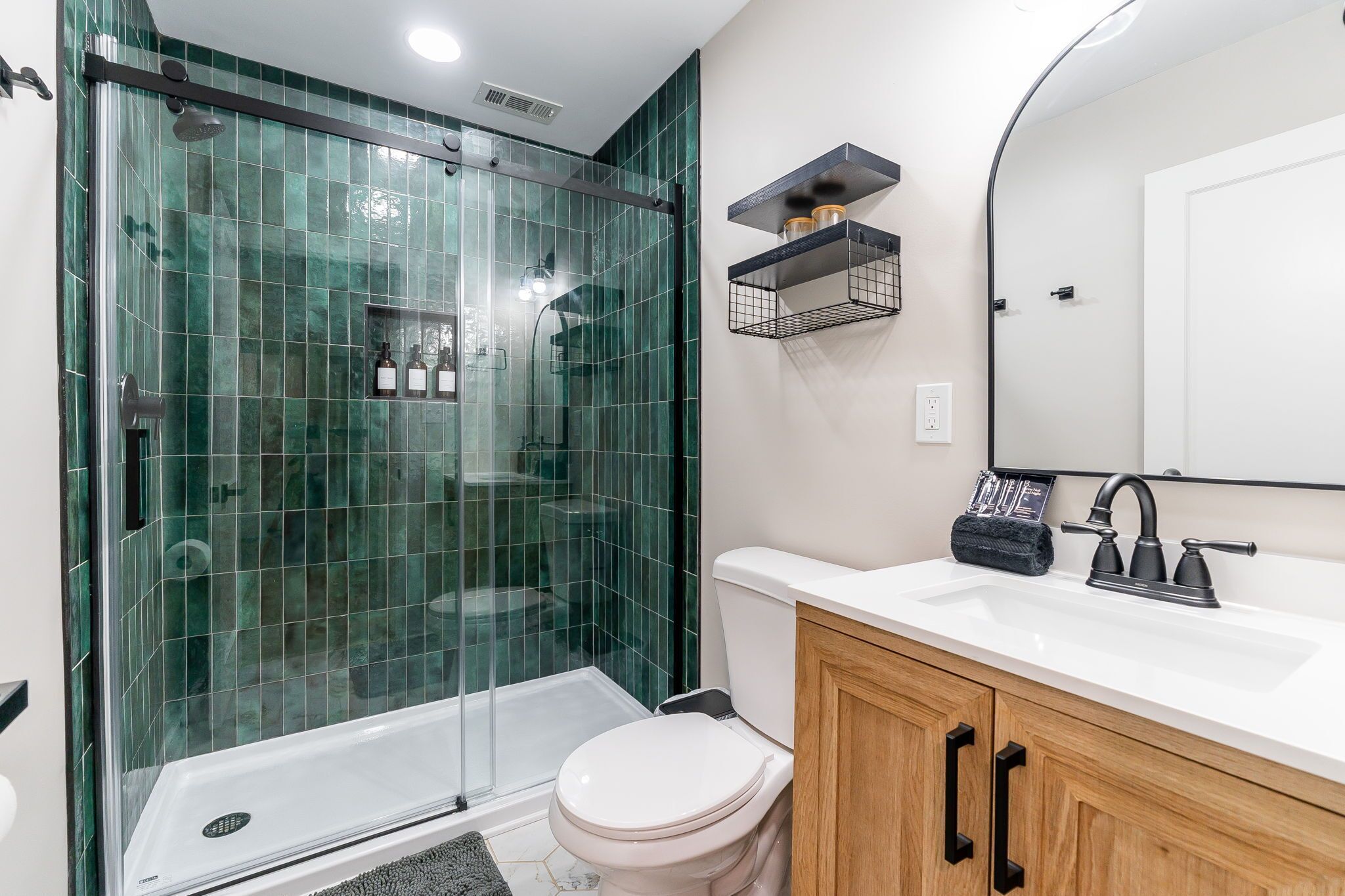 Shower, towels