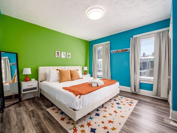 3 bedrooms, iron/ironing board, free WiFi, bed sheets