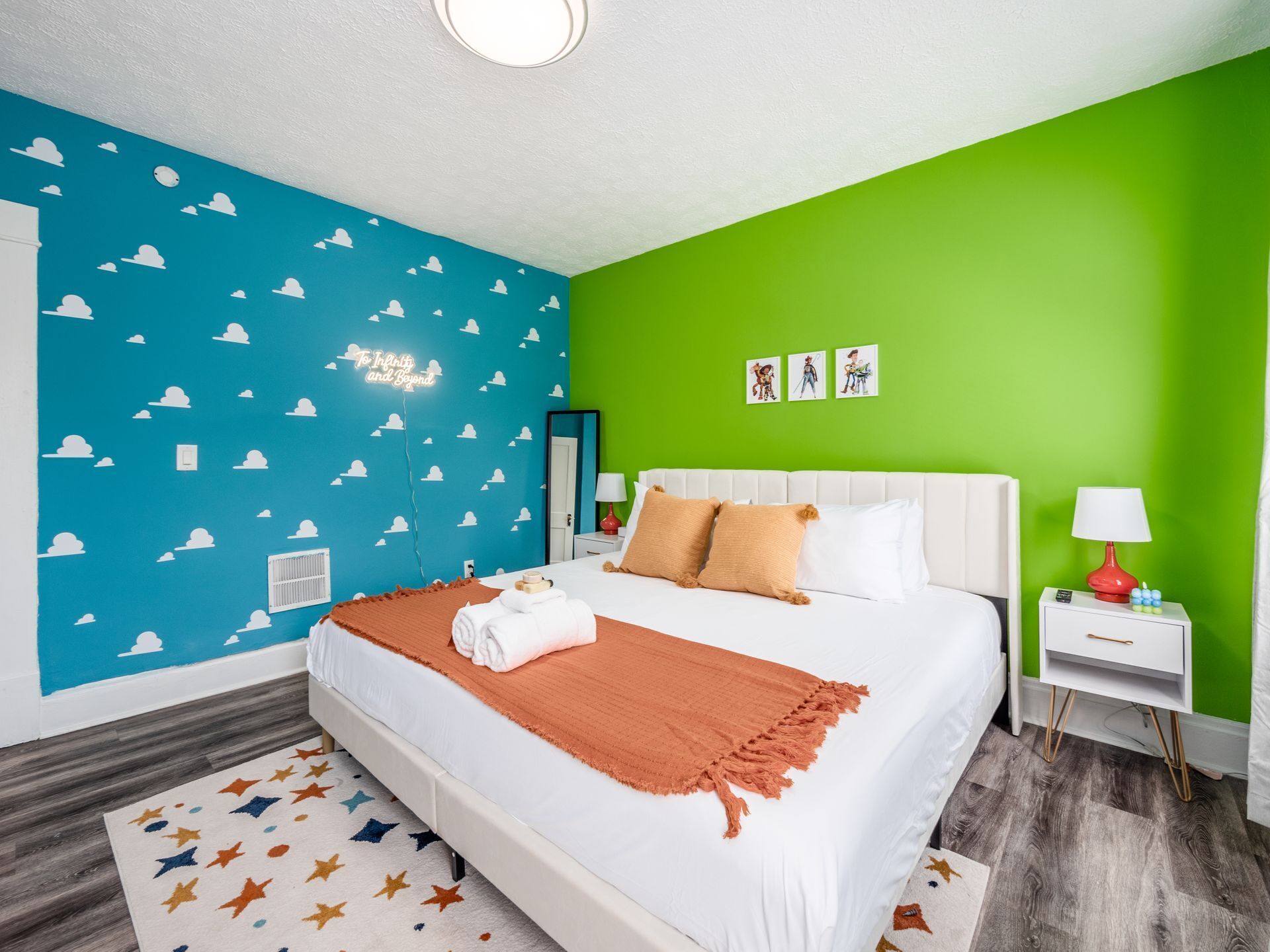 3 bedrooms, iron/ironing board, free WiFi, bed sheets