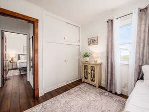 2 bedrooms, Internet