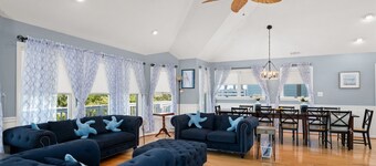 Starfish Serenade: Pet-Friendly, Hot Tub, Game Room, Community Pool Access