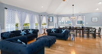 Starfish Serenade: Pet-Friendly, Hot Tub, Game Room, Community Pool Access