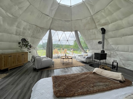 WiFi. Come Spring Farm Glamping Dome 2