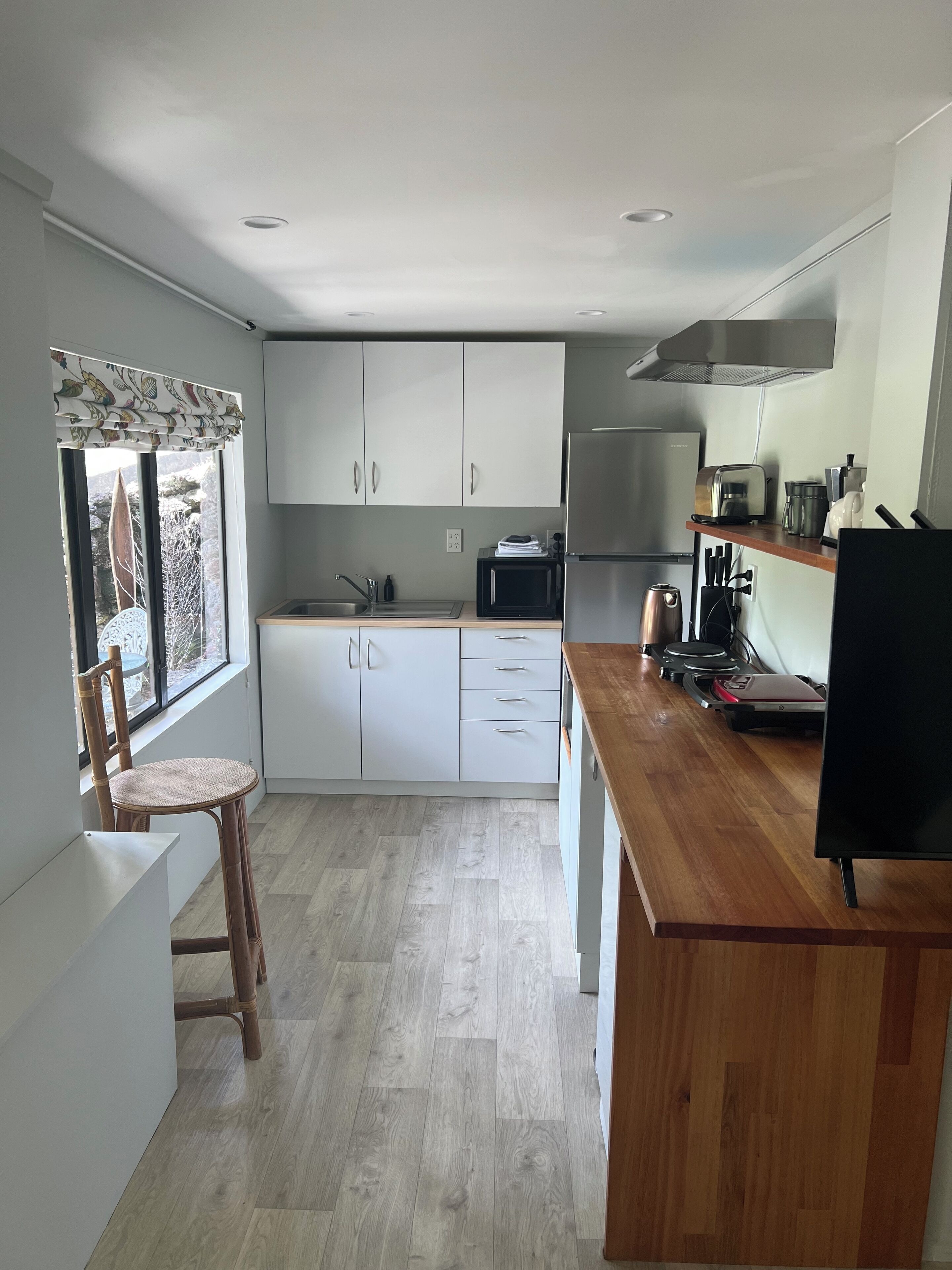 冰箱、微波炉、烤箱、炉灶