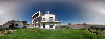 Country House 'Laberinto' with Private Terrace, Private Garden and Wi-Fi