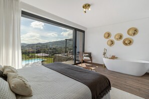 2 dormitorios, tabla de planchar con plancha, wifi gratis y ropa de cama