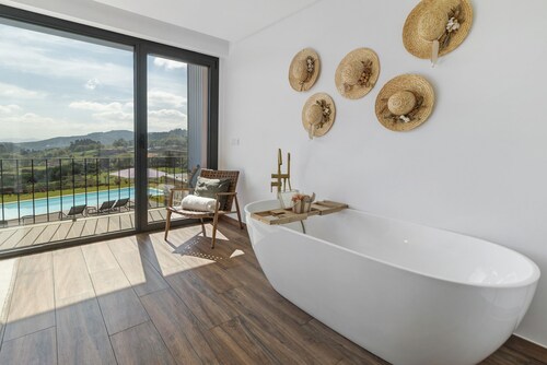 Holiday Home 'Casa Do Mordomo' with Mountain View, Wi-Fi and Air Conditioning