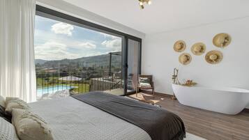 2 chambres, fer et planche Ă repasser, Wi-Fi gratuit, draps fournis