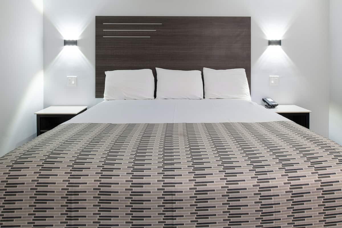 Deluxe Single Room