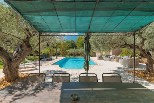 Maison de vacances 'Calme Et Sans Vis À Vis' avec piscine privée, terrasse privée et Wi-Fi