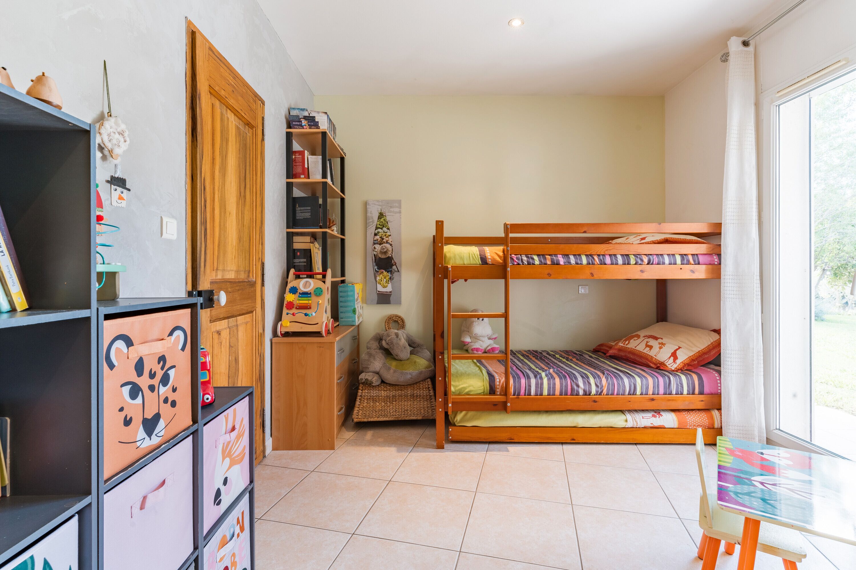 4 chambres, fer et planche à repasser, Wi-Fi gratuit, draps fournis