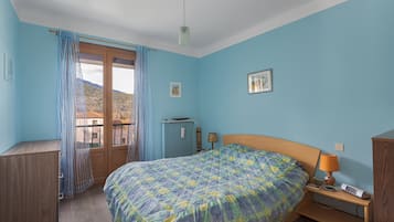 1 bedroom, iron/ironing board, free WiFi