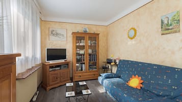 TV, DVD player, stereo