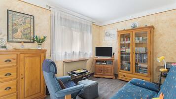 TV, DVD player, stereo