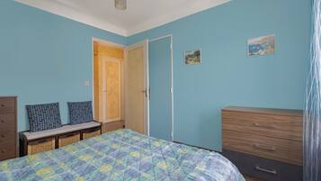 1 bedroom, iron/ironing board, free WiFi