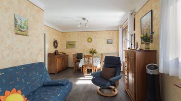 TV, DVD player, stereo