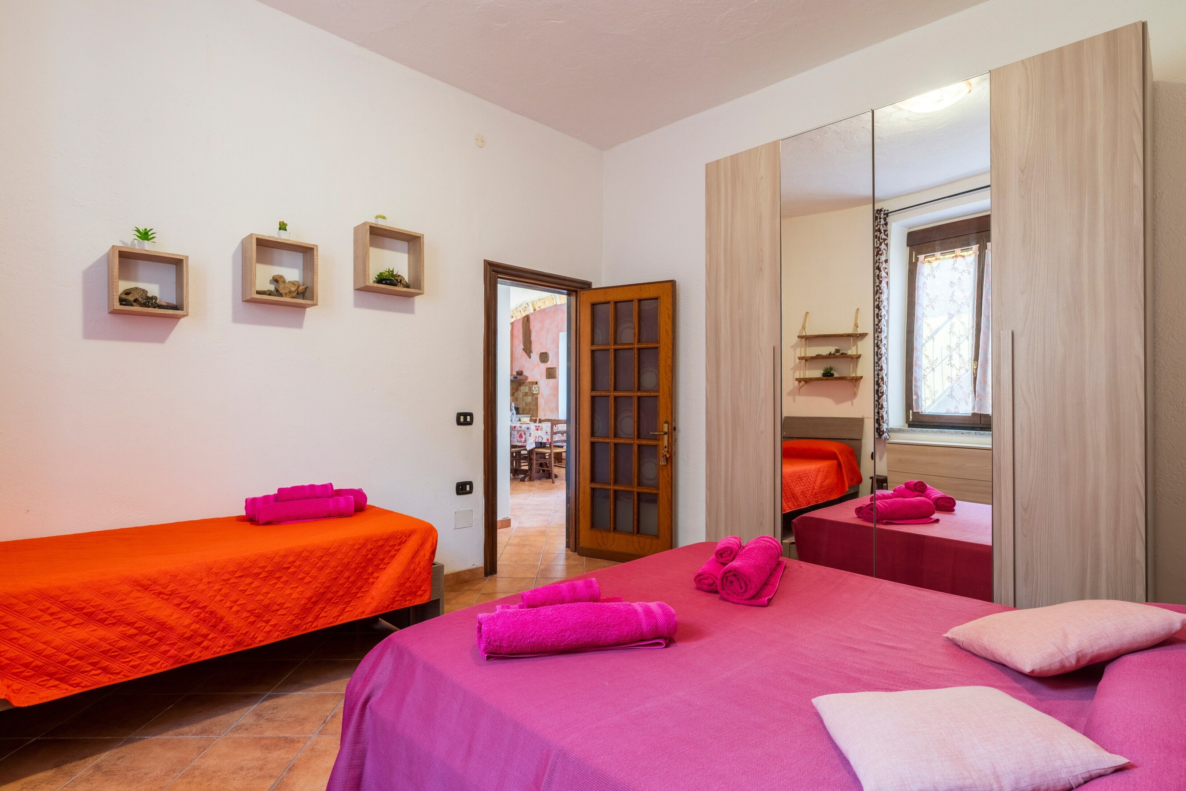 2 bedrooms, free WiFi, bed sheets