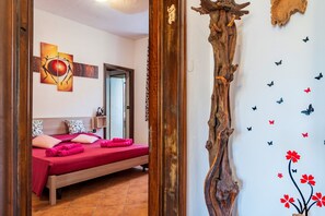 2 bedrooms, free WiFi, bed sheets