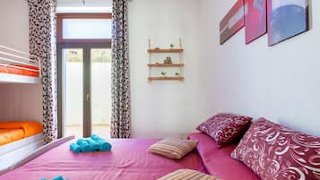2 bedrooms, free WiFi, bed sheets