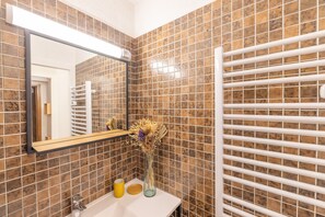 Een douche, een haardroger