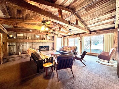Rustic Getaway by Lake Michigan!