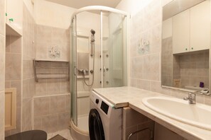 Douche, séchoir à cheveux