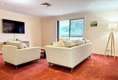 Stunning 2 Bedroom 2 Bathroom Home