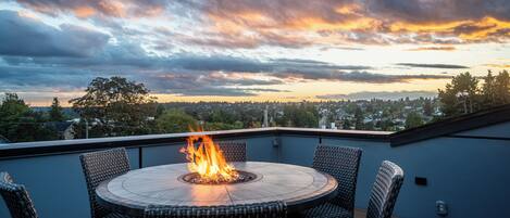 تناول الطعام بالخارج