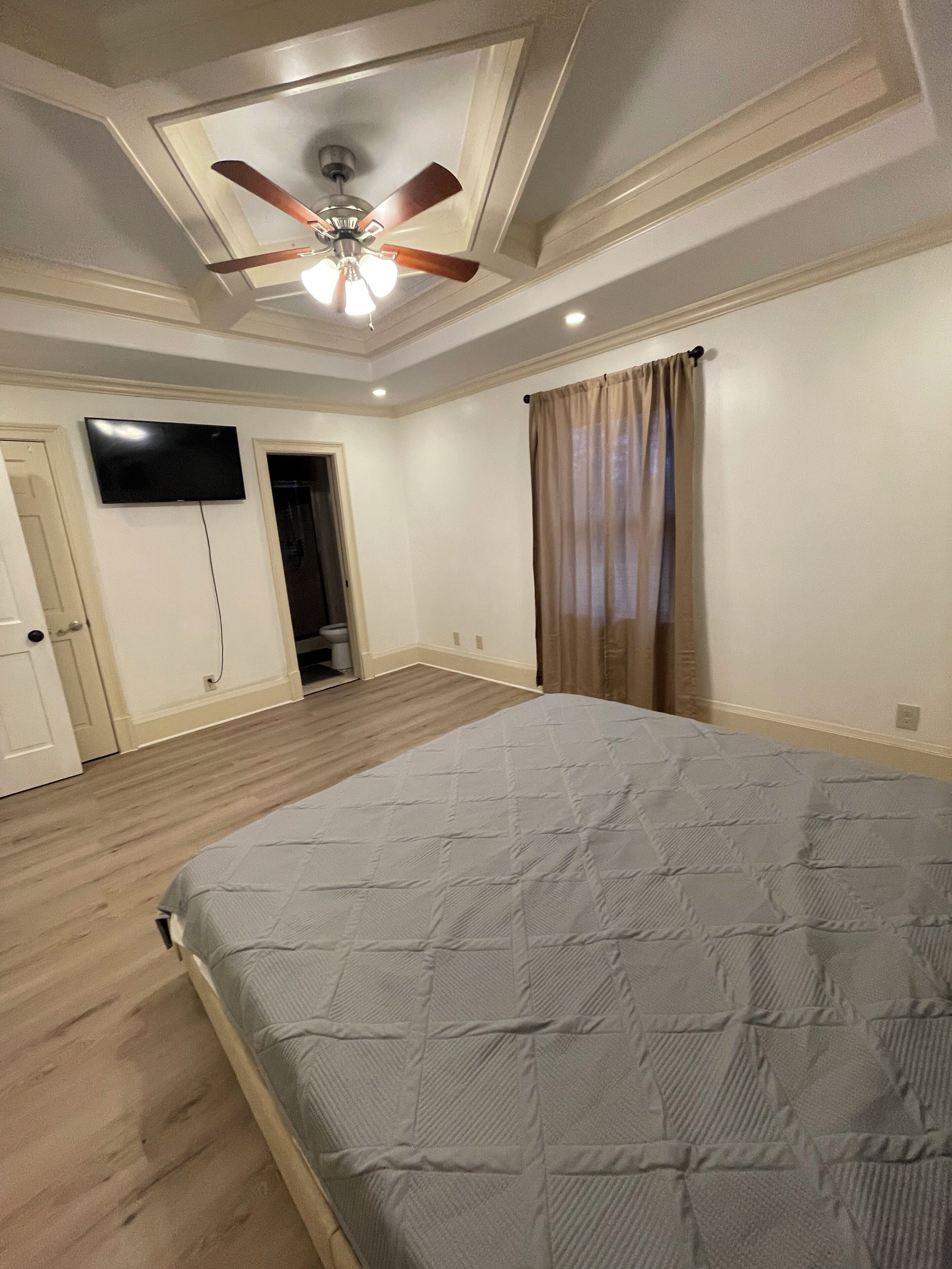 3 多间卧室、WiFi