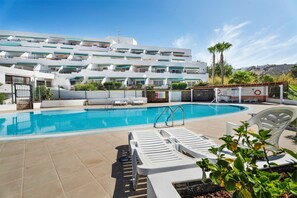 Pool - Holidays 'Las Flores 1D' with Shared Pool and Wi-Fi (Las Americas)