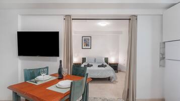 1 Schlafzimmer, Bügeleisen/Bügelbrett, kostenloses WLAN, Bettwäsche