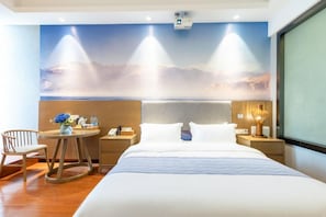 Executive Double Room, City View | 1 bedroom, laptop workspace, soundproofing, free WiFi
