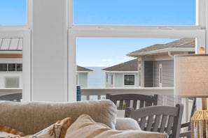 Smart TV, table tennis, books - Beach Hive with Ocean Views (Ocean Isle Beach)