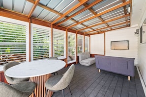 Outdoor dining
