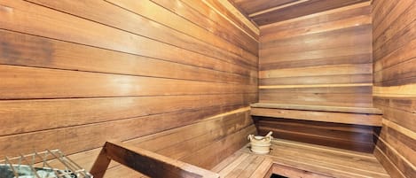 Estudio (3 Bedrooms) | Servicio de la propiedad