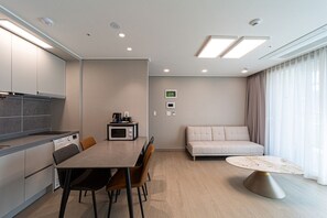 Junior Bella Suite | 起居區 | 電視