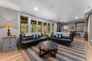 Smart TV, fireplace, books, printers - Katie's Lakehouse, Beautiful views, Canoe & Kayak (Highlands)