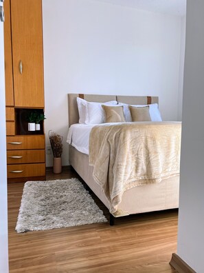 2 bedrooms, WiFi, bed sheets