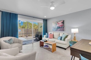 スマートテレビ、書斎 / ワークスペース