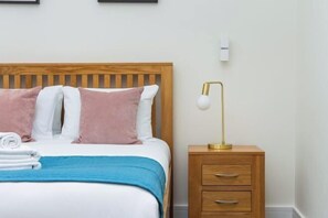 Cots/infant beds