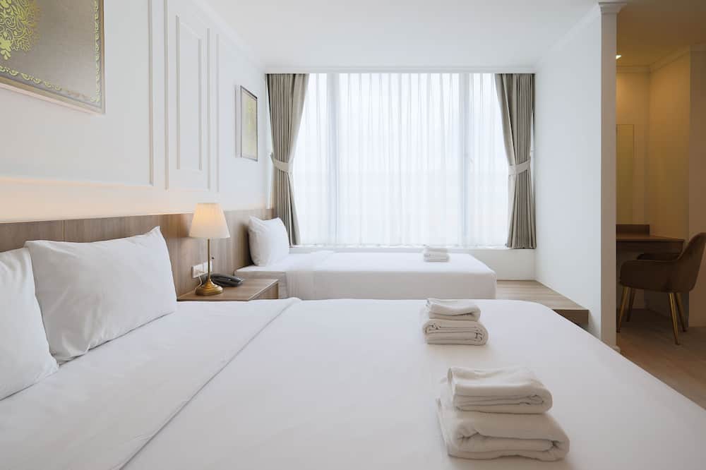 B2 Grand Nimman Premier Hotel