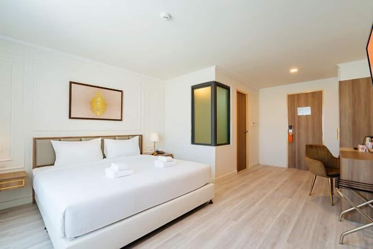 Cofres nos quartos, Wi-Fi de cortesia, roupa de cama