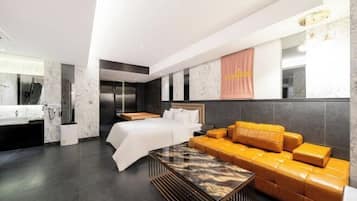 Meja, Wi-fi percuma, akses kerusi roda